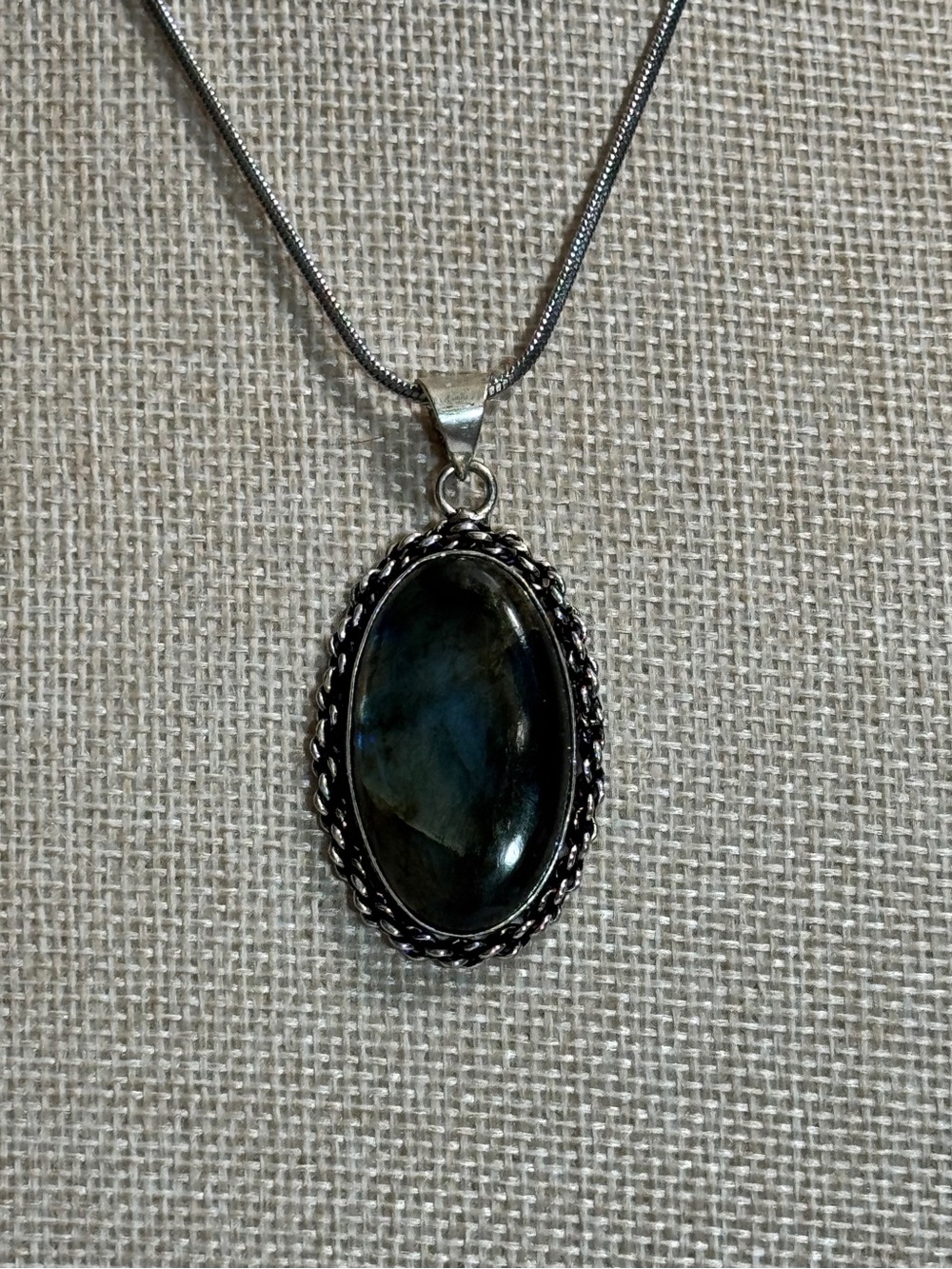 Labradorite 925 Sterling Silver Oval Pendant Necklace Blue Flash - Picture 2 of 6